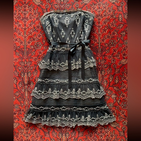 BCBGMaxAzria Dresses & Skirts - BCBG MAX AZRIA Embroidered Prom Dress / Evening Attire Black & Cream Sz.…